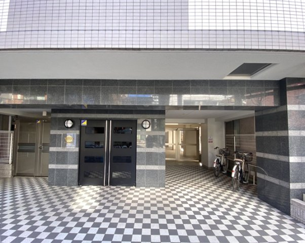 アゼスト東陽町のエントランス