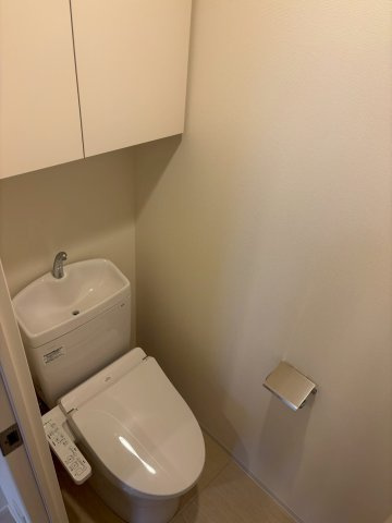 川崎市中原区新丸子東２丁目の賃貸マンションのトイレ