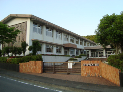 【周辺】 | Ｔｈｅ　Ｌｅｒａｔｏ（ザ　レラート） | 富士宮市立西小学校まで945ｍ