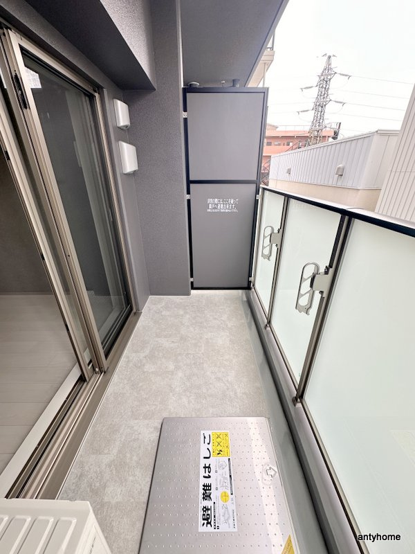 カーサレグラス城東セントラル　仲介手数料無料のバルコニー