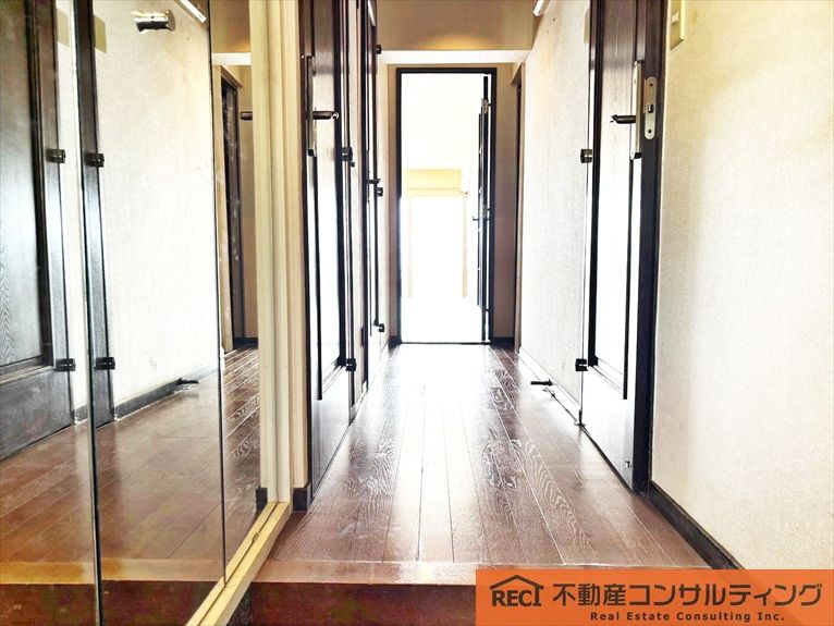 御影グランドハイツの玄関