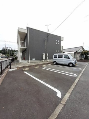 【駐車場】 | ミドルＣ | 駐車場です