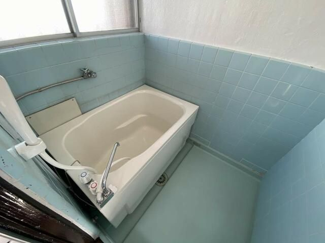 横浜市青葉区美しが丘４丁目のアパートの浴室