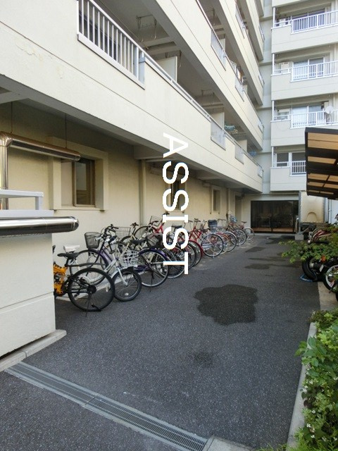 井の頭マンションの駐車場