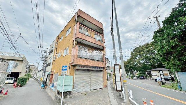 栗原マンションの外観