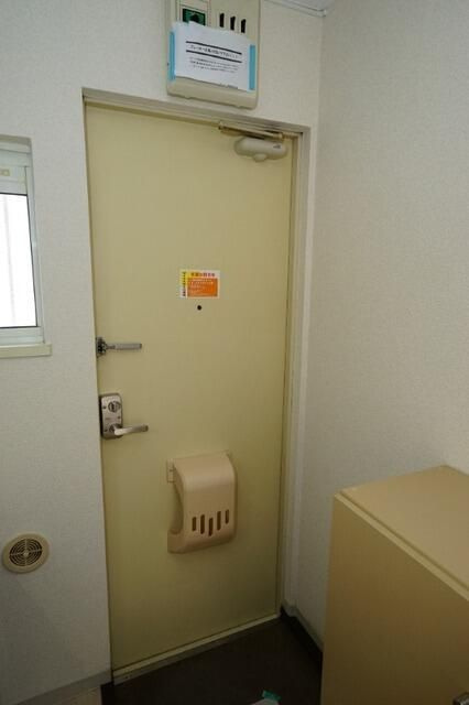 サニモールの玄関