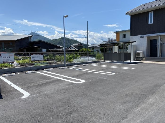 Pino・Parco（ピノ・パルコ）の駐車場