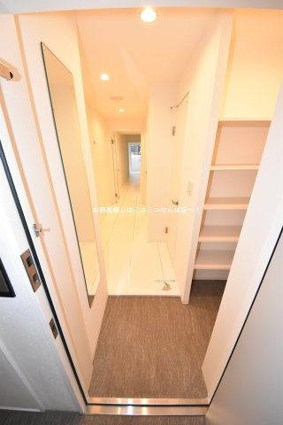 アンビシャス鎗屋町の玄関
