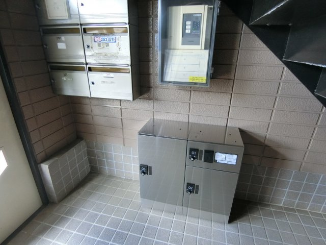 【エントランス】 | エスポワール東大和 | 宅配ＢＯＸ