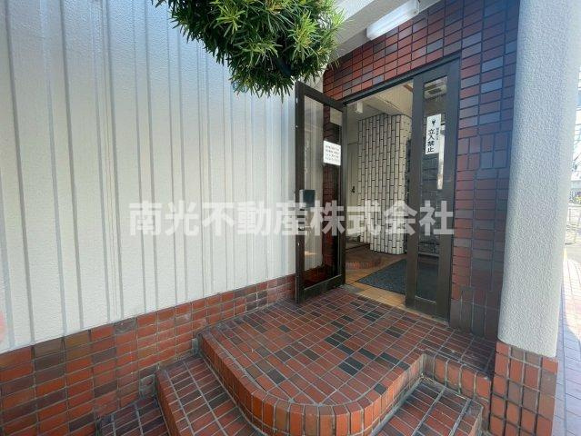 ロイヤル俊徳Ⅱのエントランス