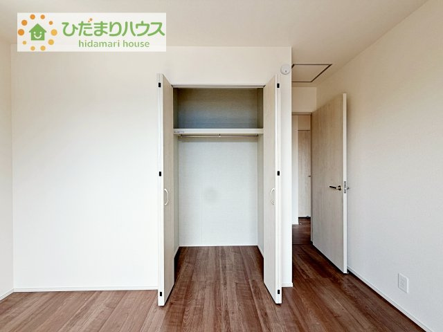 【収納】 | つくばみらい市伊奈東41番　新築戸建　B号棟 | お洋服の多い女性に人気！収納力の高いクローゼット付き☆彡