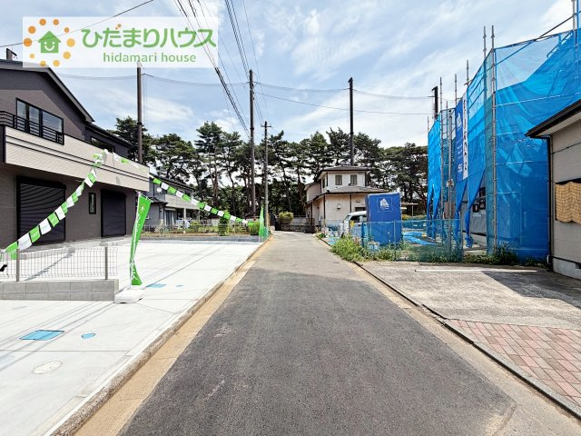 【前面道路含む現地写真】 | つくばみらい市伊奈東41番　新築戸建　B号棟 | たっぷりの陽光と心地よい風が舞い込む住まい♪