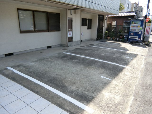 【駐車場】 | メゾンあいらんど