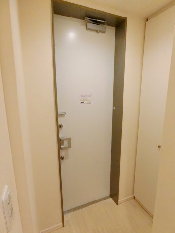 レオガーデンの玄関