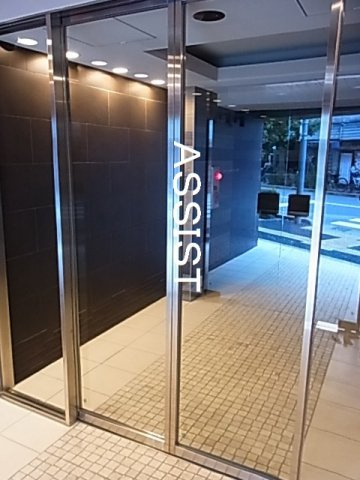 ベルジュール武蔵野中町のエントランス
