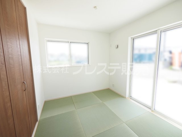 奈良市五条畑１丁目の新築一戸建 全２区画の和室|現地写真（２号地和洋室）南向きですので、陽あたり良好です♪
