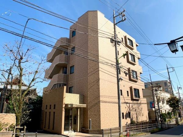 ティアラ三軒茶屋の外観|外観は落ち着いています