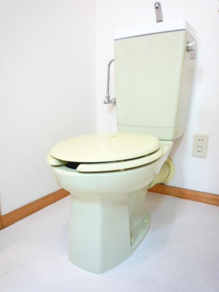 メゾン美羅樹Ｉのトイレ|落ち着いた色調のトイレです