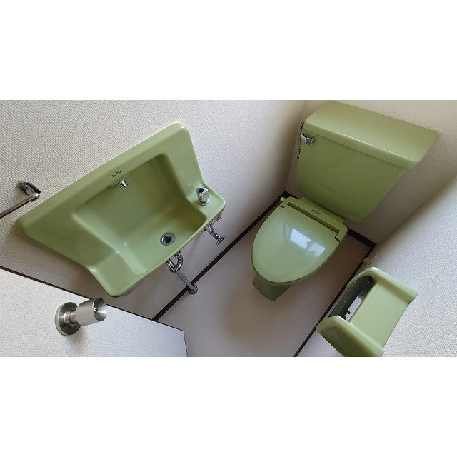 メゾンビアンペルレのトイレ|落ち着いた色調のトイレです