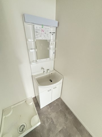 Ｌａ　Ｓｕａ　Ｃａｓａ．ＹⅡの独立洗面台|建築中