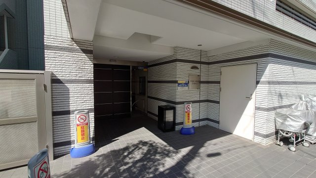 【エントランス】