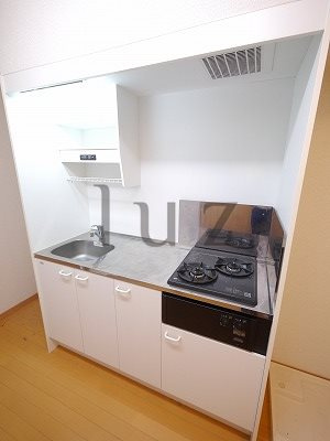 リトルフォレストのキッチン|グリル付きのシステムキッチンです！
