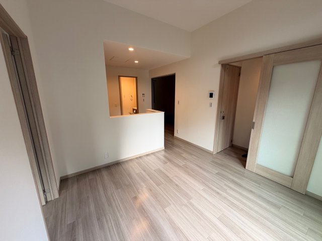 Loyal Pine Eastの居間・リビング
