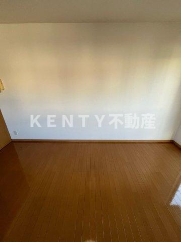 【居間・リビング】 | シャインコート | こちらの居間で趣味の時間をお楽しみください