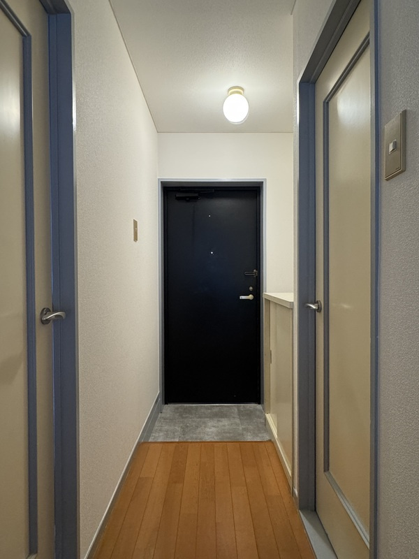 狛江市中和泉３丁目の賃貸マンションの玄関