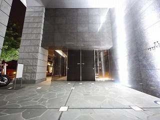 グランドガーラ横濱元町のエントランス