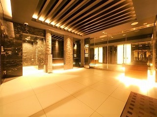 グランドガーラ横濱元町のエントランス