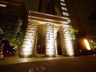 グランドガーラ横濱元町のエントランス