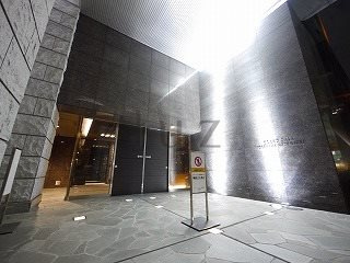 グランドガーラ横濱元町のエントランス