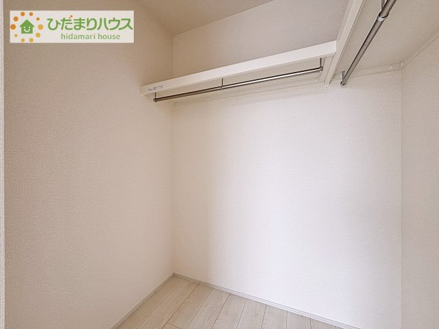 【収納】 | 土浦市小岩田東2丁目6期　新築戸建　2号棟 | 新婚さんにおすすめ！奥様に喜ばれる収納たっぷりのウォークインクローゼット付きです☆