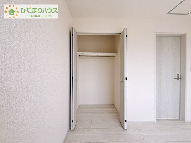 【収納】 | 土浦市小岩田東2丁目6期　新築戸建　2号棟 | お洋服の多い女性に人気！収納力の高いクローゼット付き☆彡