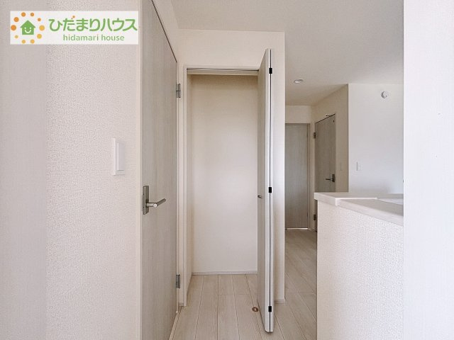 【収納】 | 土浦市小岩田東2丁目6期　新築戸建　2号棟 | 家族みんなで共同で使える便利な廊下収納！