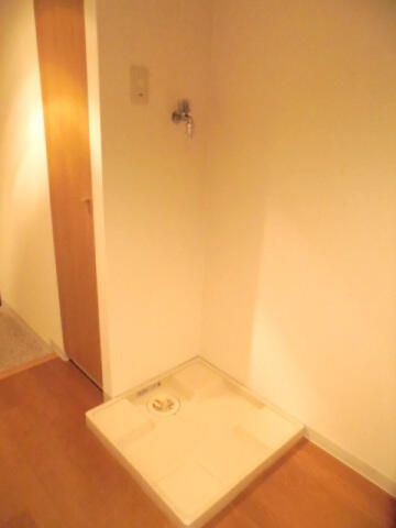 スカイコート本郷東大前第２の設備|室内洗濯機置き場※別室参考写真です。