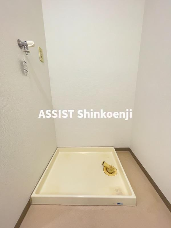 メゾンフォレストの洗面所|別号室の参考写真です