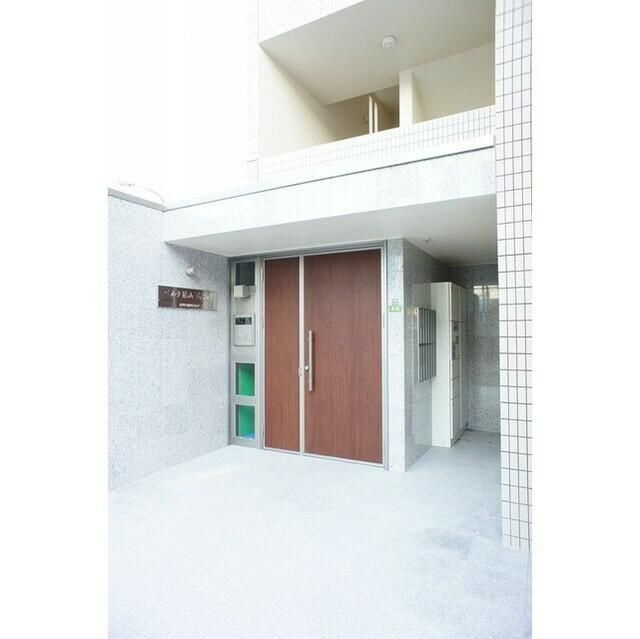 ベルク城山弐番館のエントランス