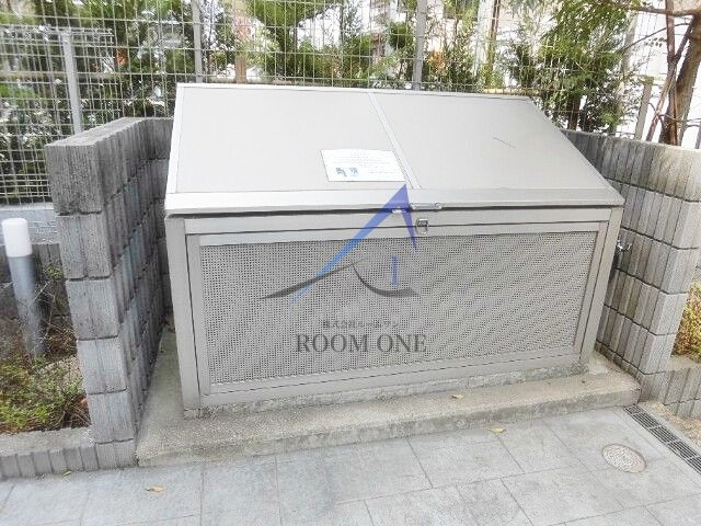 オデッサ浦安のその他共用部分|敷地内ごみ置き場です。