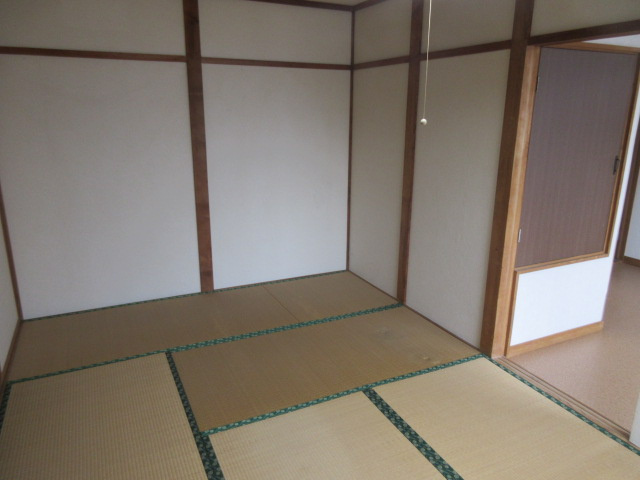 川原井貸家の和室