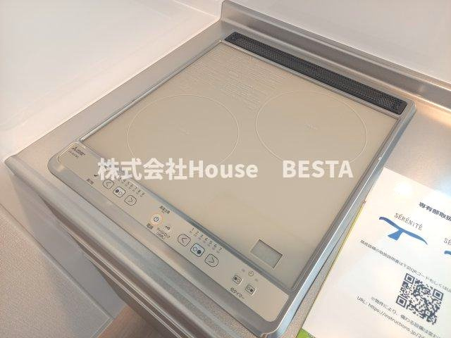 セレニテ西元町アリエのキッチン