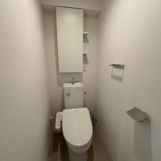 【トイレ】 | ※写真は同タイプ住戸です。