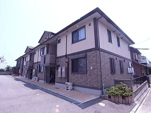 シーショア五色山A棟のエントランス