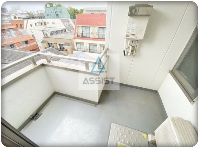 アーバヒルズ中野新橋のバルコニー|別号室の参考写真です
