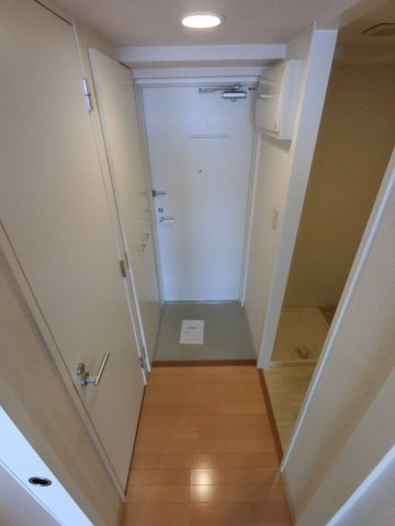 パインタワーの玄関