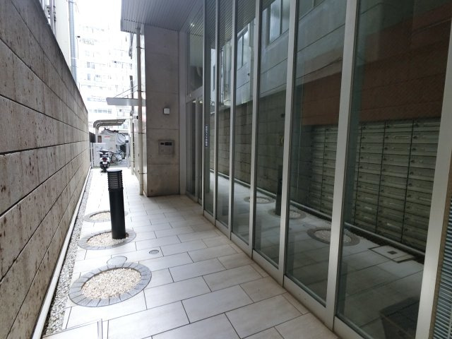 パインタワーのエントランス