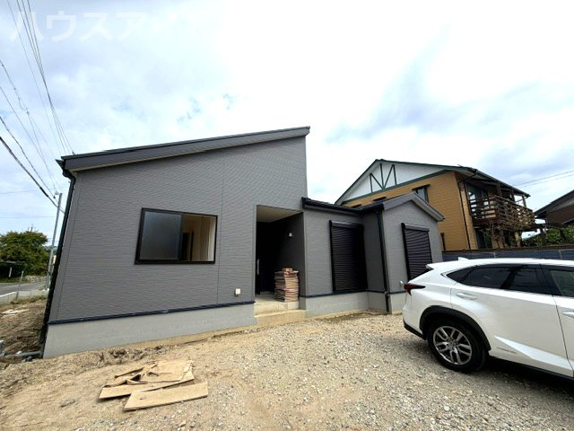 岐阜市下奈良平屋の新築建売1邸！お車並列4台可能！市橋小学校まで徒歩23分！南西角地！日当り良好！の外観|岐阜市下奈良平屋の新築建売1邸！お車並列4台可能！市橋小学校まで徒歩23分！南西角地！日当り良好！