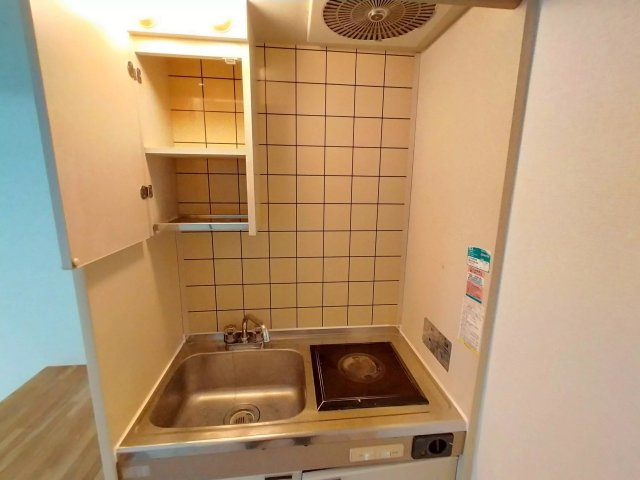 AP58 メゾン・ド・プリムヴェール208 （新高円寺）のキッチン|



