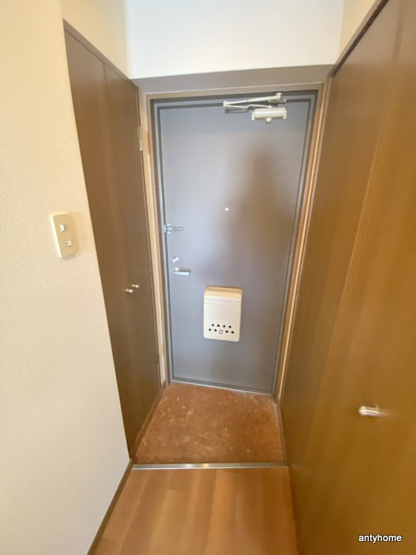 コンフォルトK　仲介手数料無料の玄関
